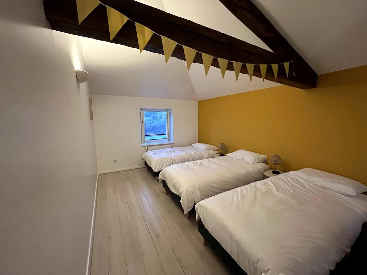 Hébergement de vacances Gite De Charme Au Coeur Des Monts Du Lyonnais Chevrieres  France